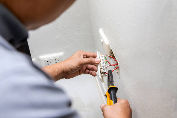 Best Licensed Electrician  in Moorestown Lenola, NJ